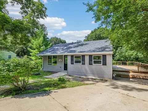 1806 28th St, Des Moines, IA 50310