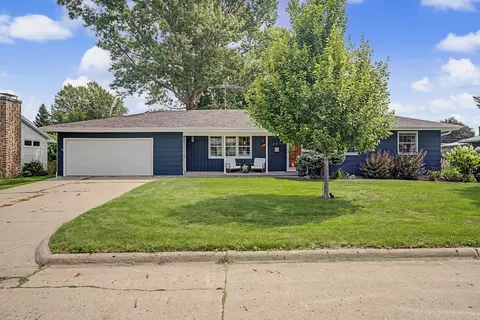 204 E 21st St N, Newton, IA 50208