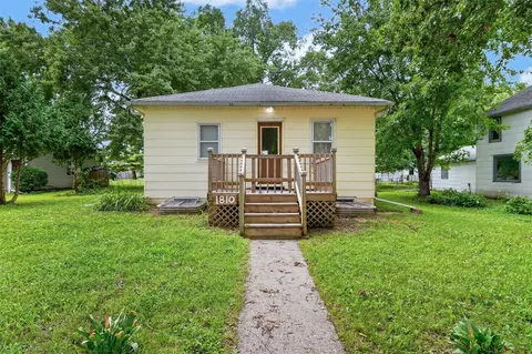 1810 Walnut St, Granger, IA 50109