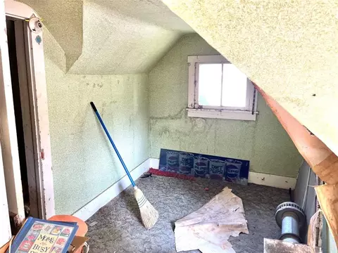Bedroom - 404 Eva St, Irwin, IA 51446 photo 1 of 3