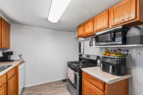 Kitchen - 202 S Walnut Ave, Ames, IA 50010 photo 3 of 4