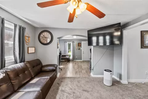 Entry Way - 202 S Walnut Ave, Ames, IA 50010 photo 1 of 6