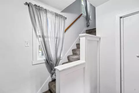 Entry Way - 202 S Walnut Ave, Ames, IA 50010 photo 4 of 6