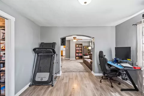 Entry Way - 202 S Walnut Ave, Ames, IA 50010 photo 3 of 6