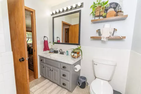 Bath - 401 E Benton St, Winterset, IA 50273 photo 1 of 3
