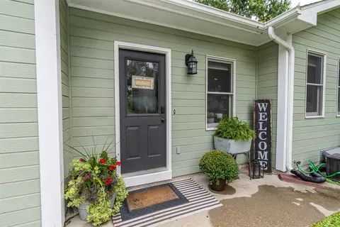 Other - 401 E Benton St, Winterset, IA 50273 photo 2 of 7