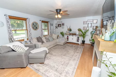 Living - 401 E Benton St, Winterset, IA 50273 photo 1 of 2