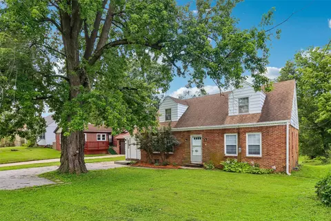 1350 Merle Hay Rd, Des Moines, IA 50311