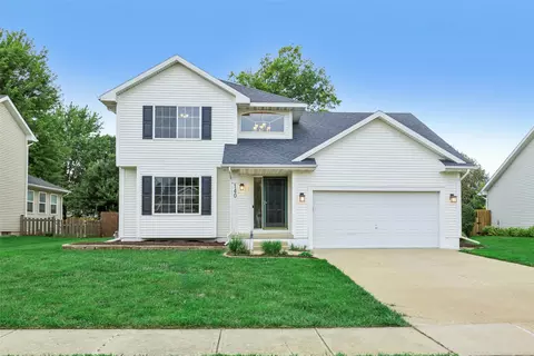 140 SE Dogwood Ln, Waukee, IA 50263