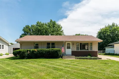 206 S Kenwood Blvd, Indianola, IA 50125
