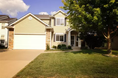 4309 132nd St, Urbandale, IA 50323