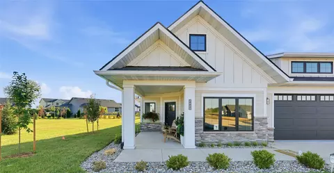 2620 SE Stonegate Ct, Waukee, IA 50266