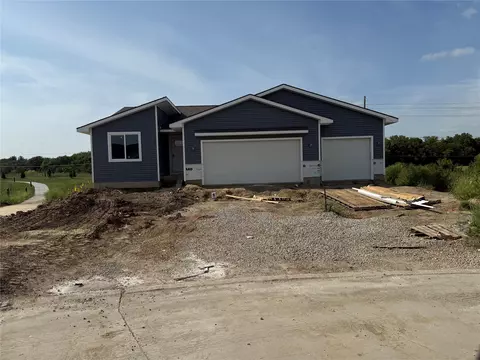 25067 Bluebird Cir, Adel, IA 50003