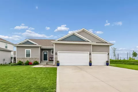 5415 145th St, Urbandale, IA 50323