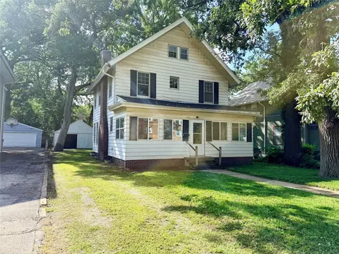 1144 35th St, Des Moines, IA 50311