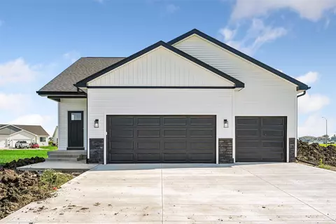 2709 14th St NE, Bondurant, IA 50035