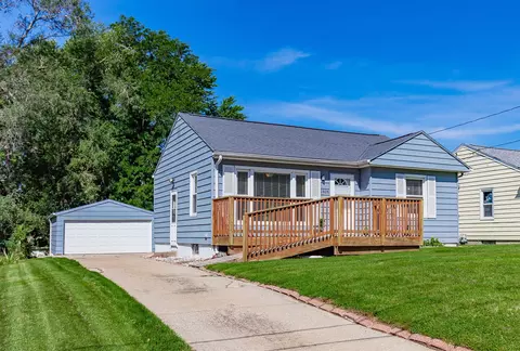 1826 57th St, Des Moines, IA 50310