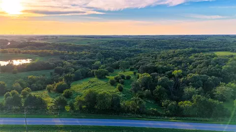 000 Clark Tower Rd, Winterset, IA 50273