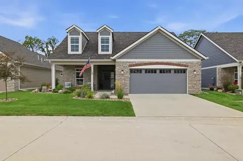 773 S 100th St, West Des Moines, IA 50266