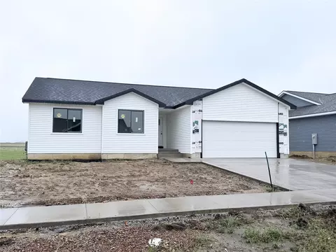 3192 Marigold Cir, Pella, IA 50219