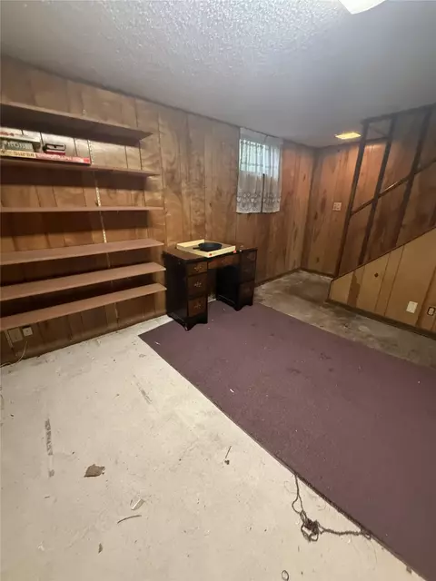 301 S Hazel Ave, Ames, IA 50010 photo 4