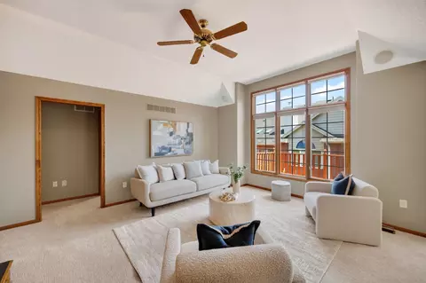 5962 Ep True Pkwy, West Des Moines, IA 50266
