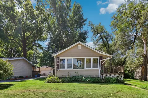 1215 E Madison Ave, Des Moines, IA 50313