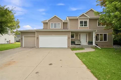 4322 127th St, Urbandale, IA 50323