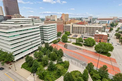 300 Walnut St #1509, Des Moines, IA 50309
