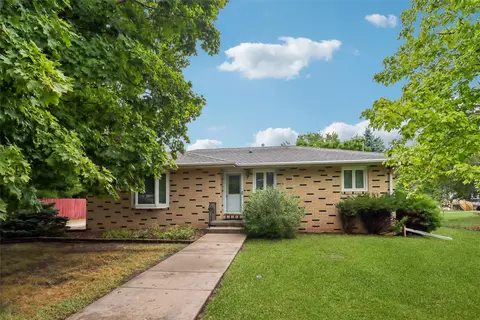 3895 NE 43rd Ct, Des Moines, IA 50317