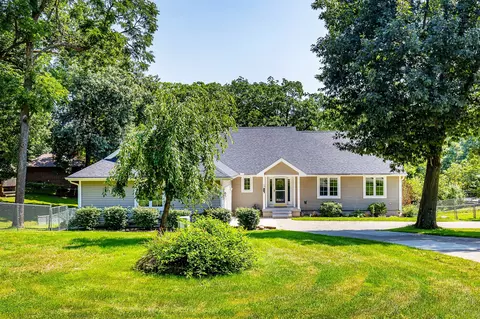 6943 NW Trail Ridge Dr, Johnston, IA 50131