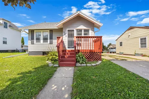 908 E Anson St, Marshalltown, IA 50158
