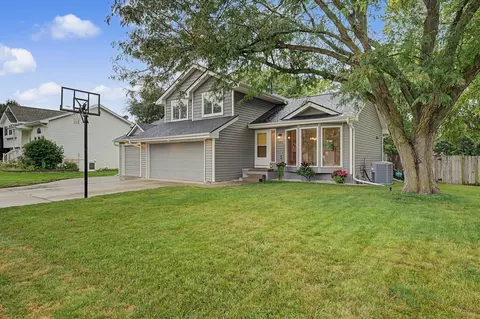 101 SW Kennybrook Dr, Grimes, IA 50111