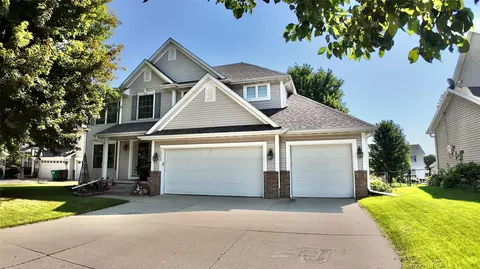 5909 NW 96th Ct, Johnston, IA 50131