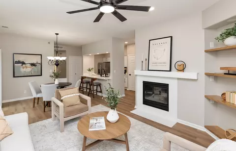 2901 Grand Ave #106, Des Moines, IA 50312
