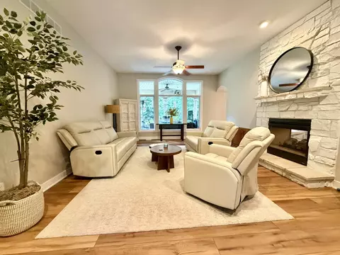 Living - 7511 Eagle Crest Dr, Johnston, IA 50131 photo 1 of 8