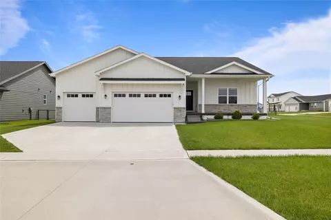 834 33rd Ct SW, Altoona, IA 50009