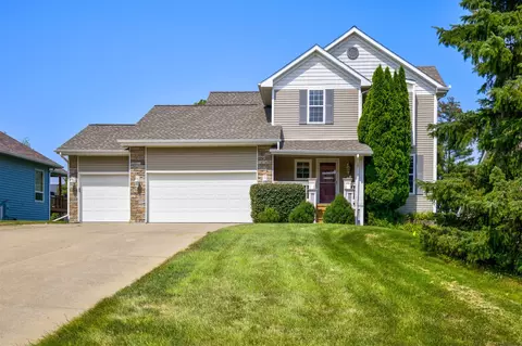 205 E Pine Ridge Dr, Polk City, IA 50226