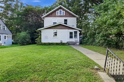 1438 33rd St, Des Moines, IA 50311