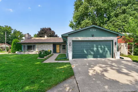 3724 Fleur Dr, Des Moines, IA 50321
