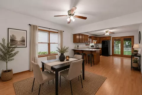 Dining - 206 Warner St, Colo, IA 50056 photo 1 of 1