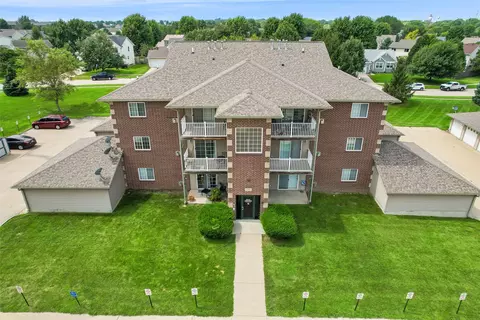 701 SE Dovetail Rd #12, Grimes, IA 50111