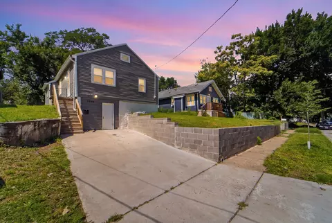 2008 22nd St, Des Moines, IA 50310