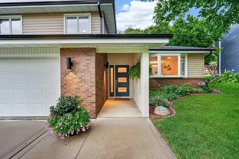 3509 Boulder Dr, West Des Moines, IA 50265