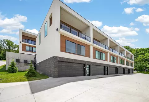 550 Indianola Rd #7, Des Moines, IA 50315