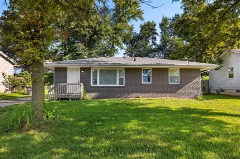 110 E Philip St, Des Moines, IA 50315