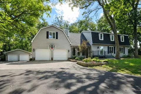33080 Fox Creek Dr, Waukee, IA 50263