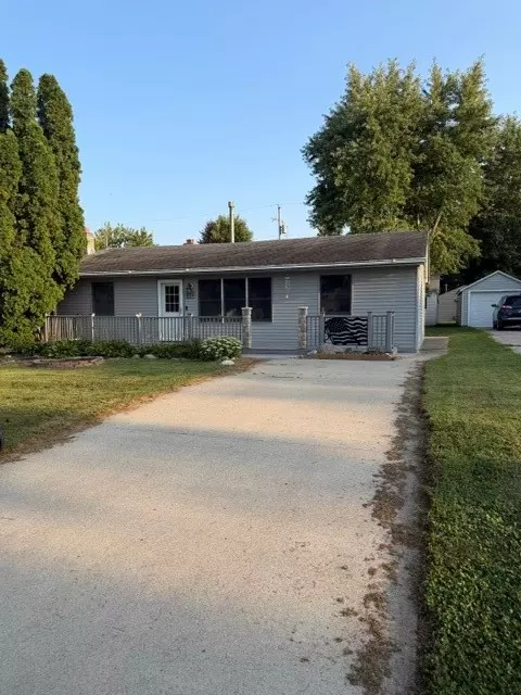 221 Lucinda St, Perry, IA 50220