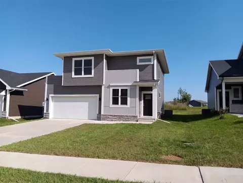 15215 Deerview Dr, Urbandale, IA 50323