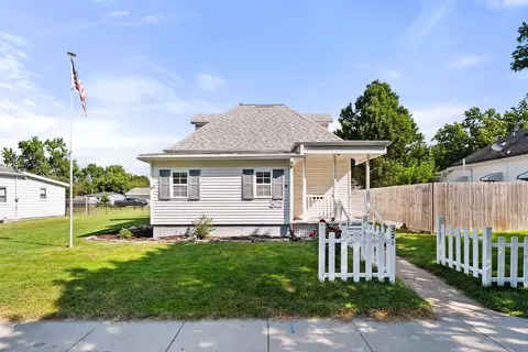 321 15th St, Boone, IA 50036